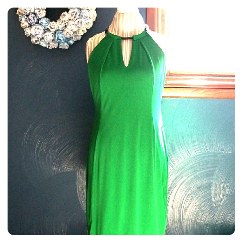 Green Key Hole Dress- M